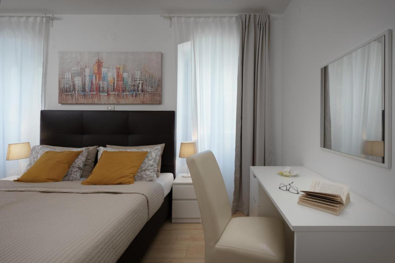 Apartments Antons Pula Extérieur photo