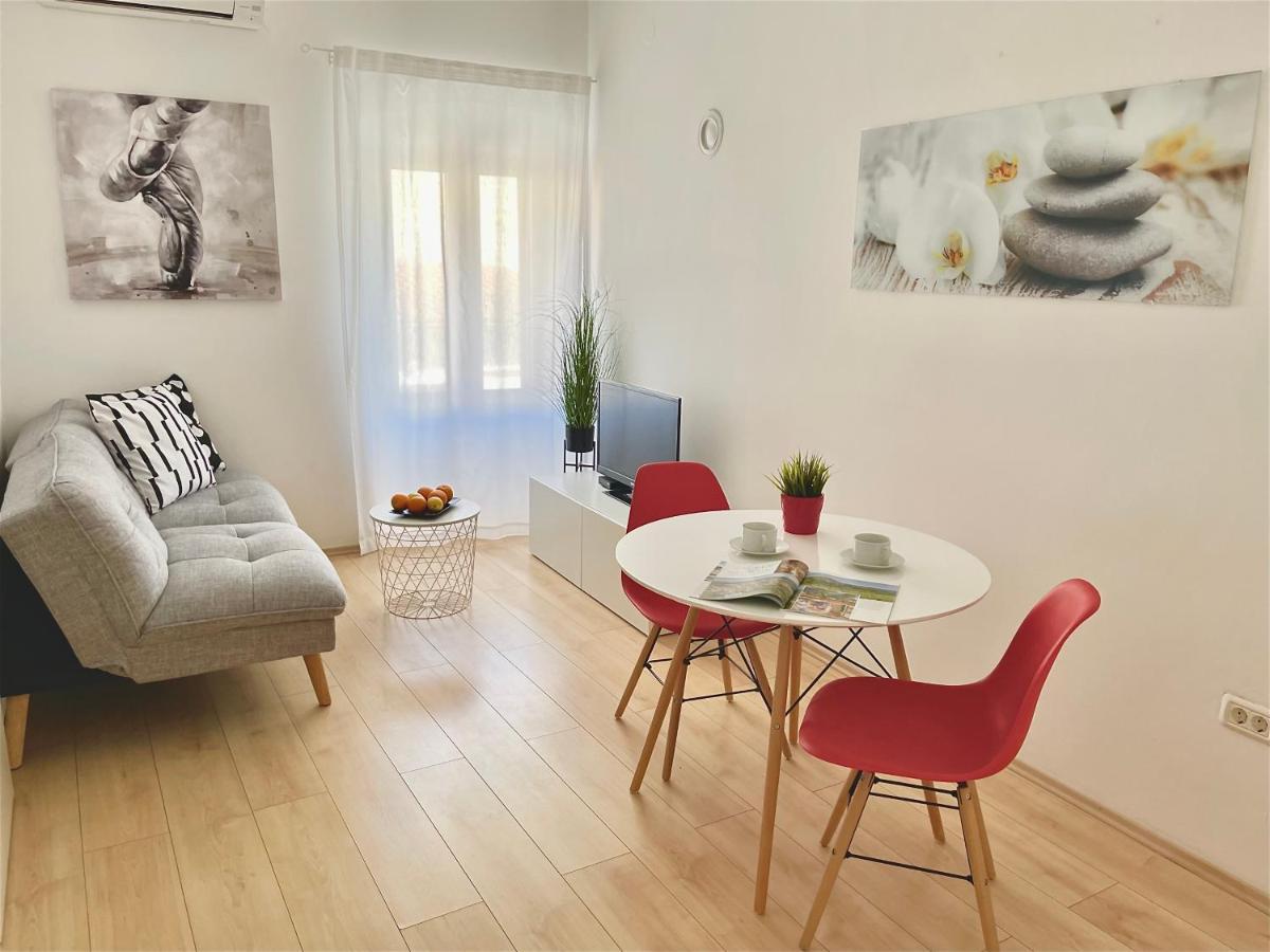 Apartments Antons Pula Extérieur photo